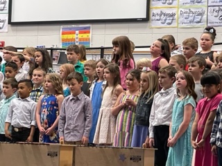 Harlan Community School District - Kindergarten and 1st Grade Music Concert